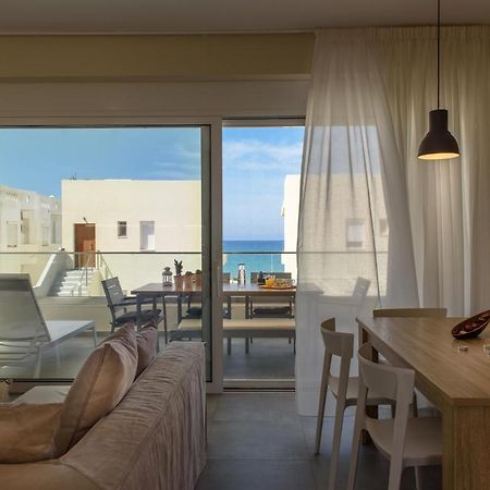 Thetis Beach Suites Kokkinos Pyrgos Exterior foto