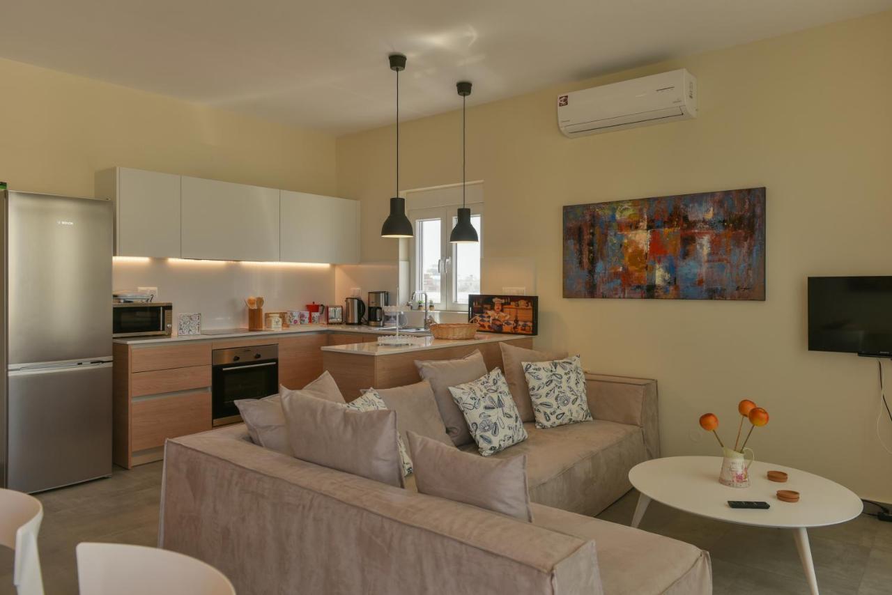 Thetis Beach Suites Kokkinos Pyrgos Exterior foto