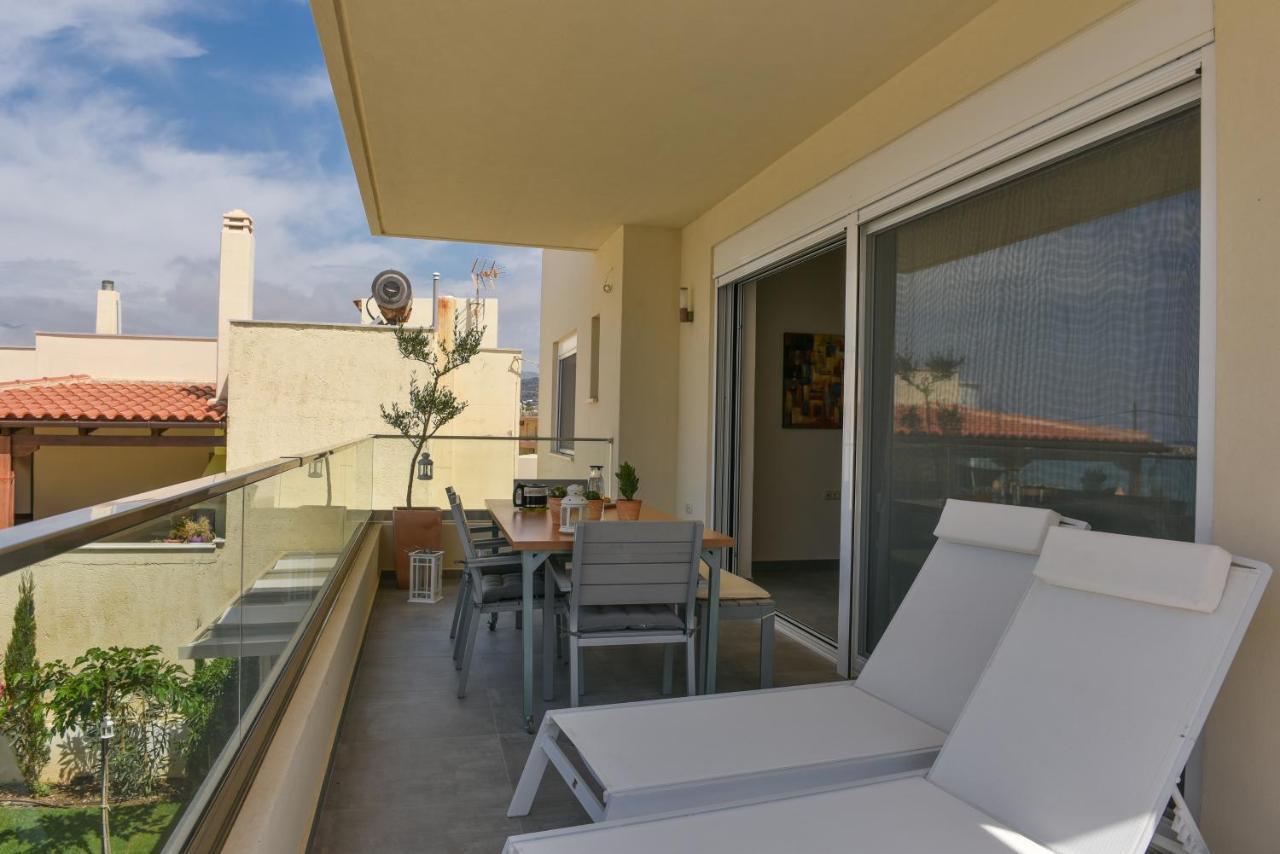Thetis Beach Suites Kokkinos Pyrgos Exterior foto