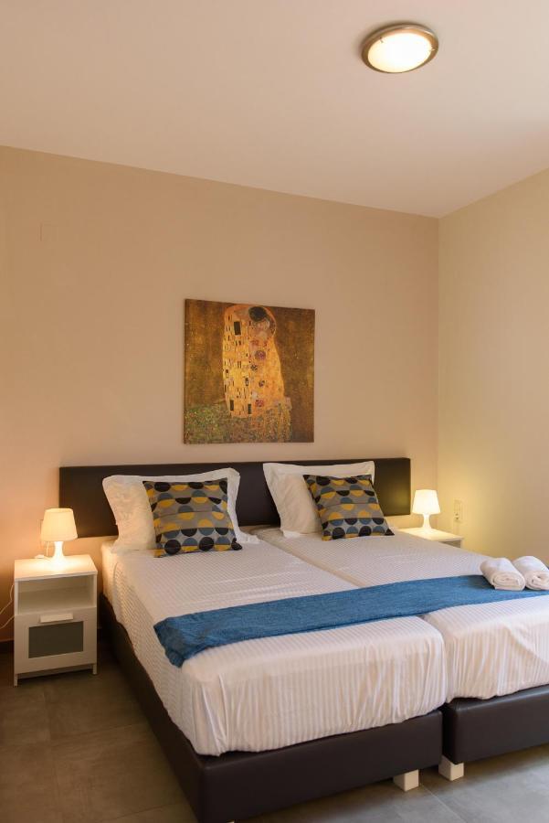 Thetis Beach Suites Kokkinos Pyrgos Exterior foto