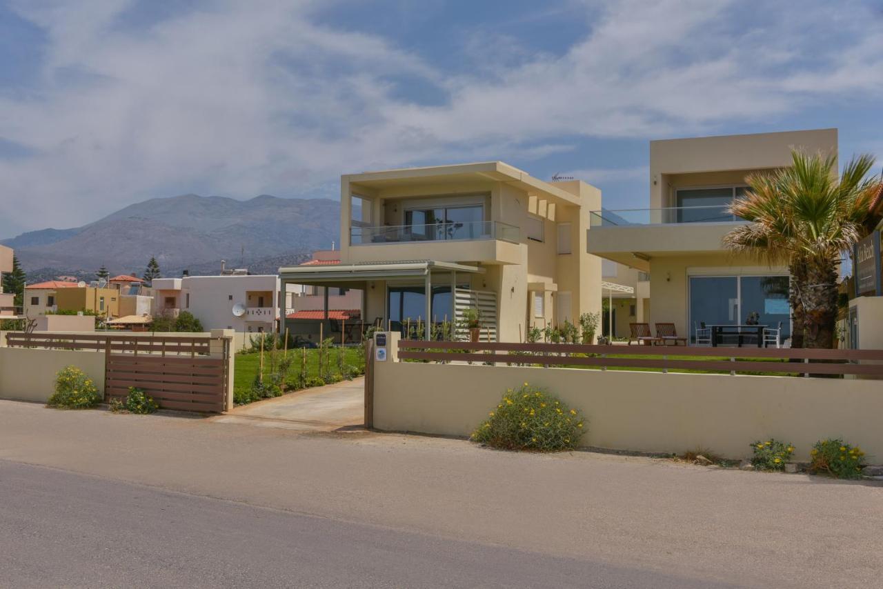 Thetis Beach Suites Kokkinos Pyrgos Exterior foto