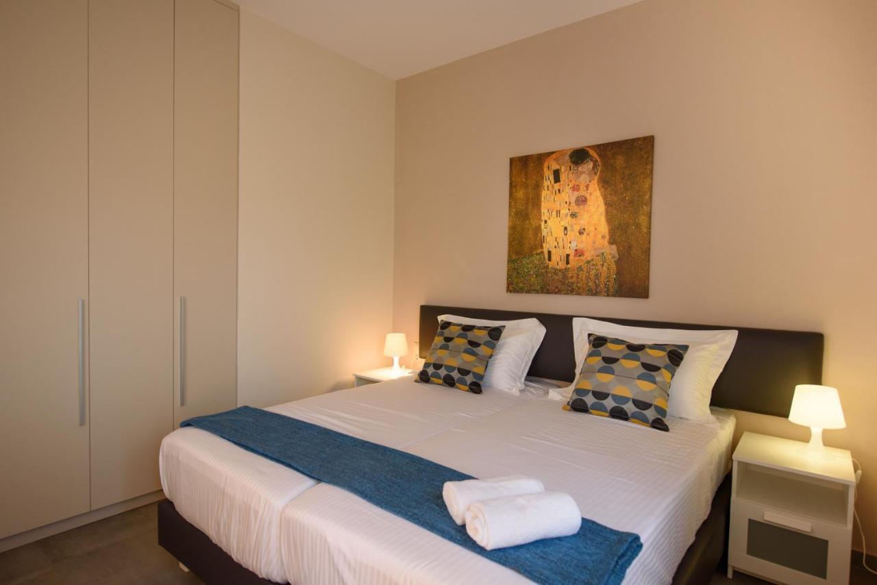 Thetis Beach Suites Kokkinos Pyrgos Exterior foto
