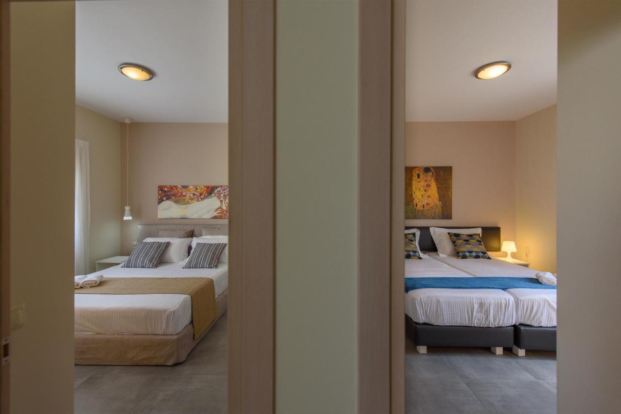 Thetis Beach Suites Kokkinos Pyrgos Exterior foto