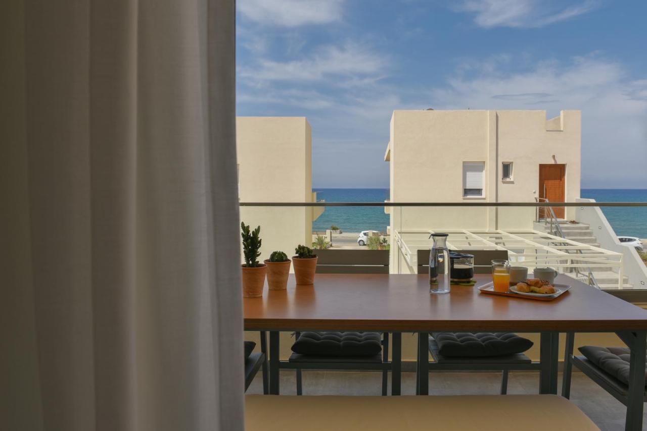 Thetis Beach Suites Kokkinos Pyrgos Exterior foto
